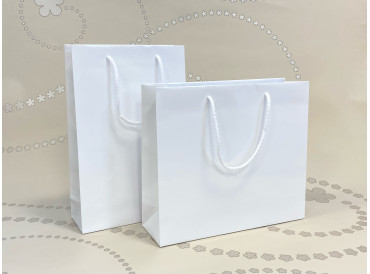 Luxusná darčeková taška biela lesklá 30x10x24 cm (Rada LUX 250g)